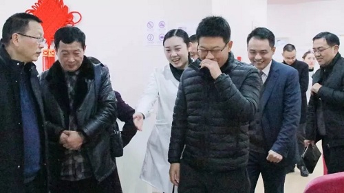 萬州區(qū)人大常委會、區(qū)衛(wèi)計(jì)委等領(lǐng)導(dǎo)蒞臨萬州華美指導(dǎo)工作
