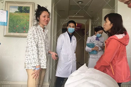 顏值：金剛?cè)绾位黹L(zhǎng)腿女神？