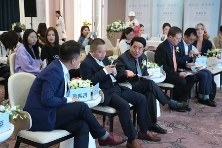 《2019乳房整形國(guó)際論壇暨國(guó)際胸部整形醫(yī)師MARK L. Jewell匠心之旅》在北京美萊圓滿(mǎn)舉行