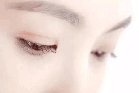 想<a href='/ybzx/syp/' target='_blank'><u>割雙眼皮</u></a>也要挑臉型，割什么雙眼皮好看？