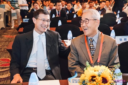 參會嘉賓Dean M.Toriumi教授，PARK教授